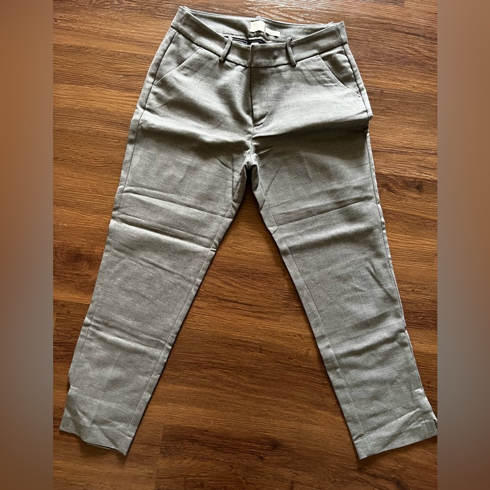 A New Day dress pants/work pants size 4. Grey.